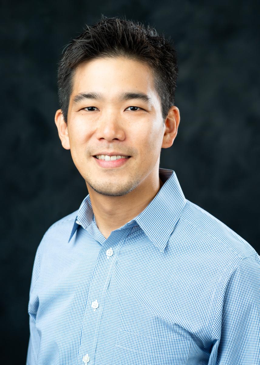headshot photo of Fernando Y. Yamamoto